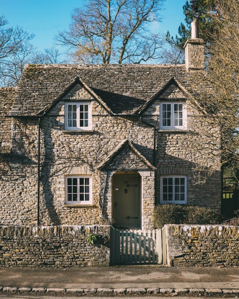 Стиль Тюдор (Tudor Revival Cottage)
