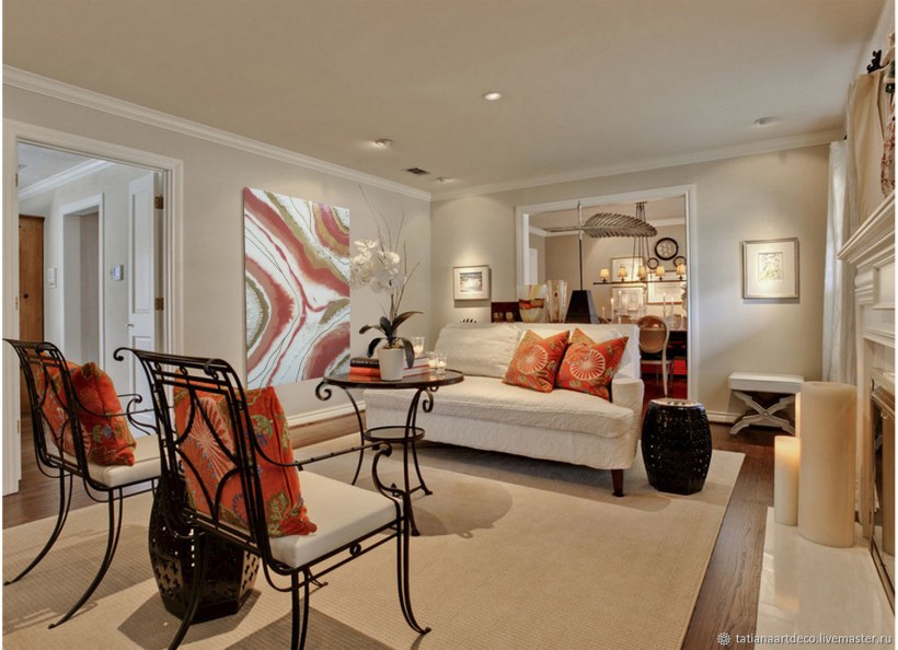 Гостиная в персиковом цвете
