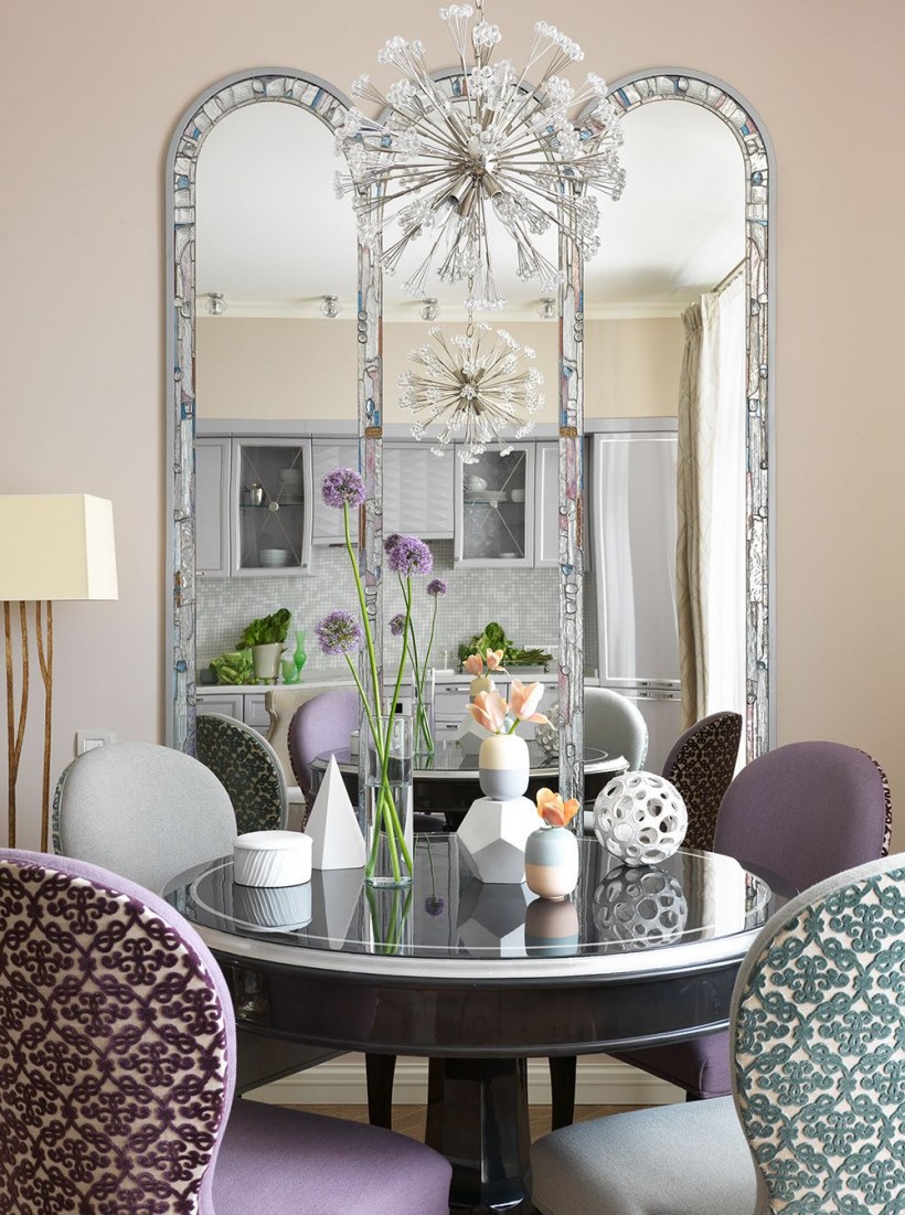 Зеркала в интерьере гостиной