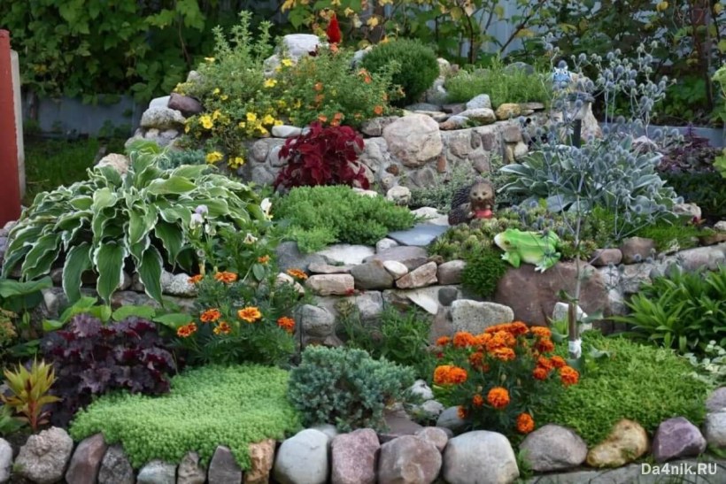 Альпийская горка клумбы каскадом