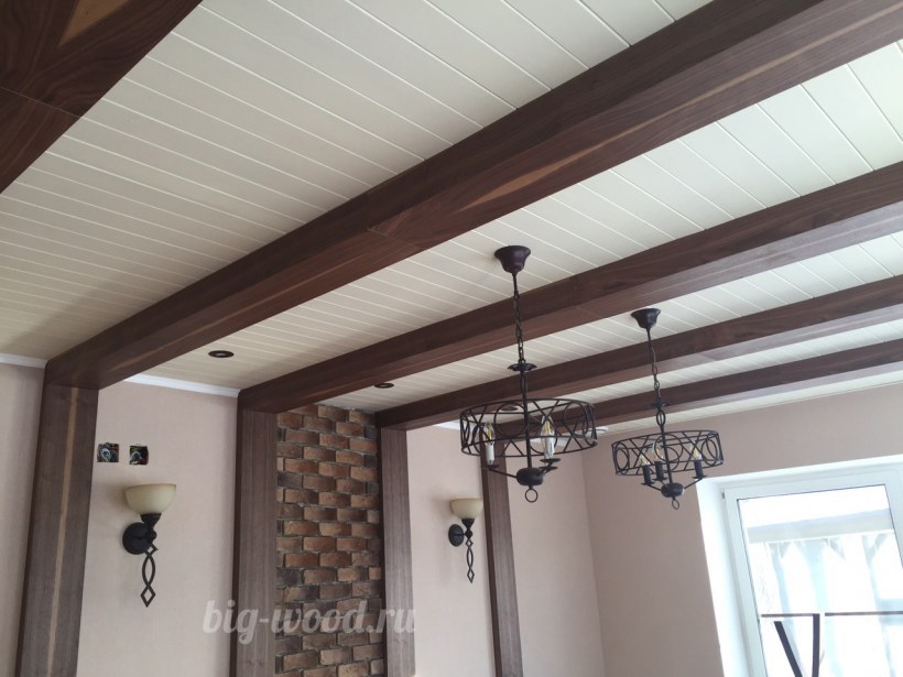 Потолочные балки в стену