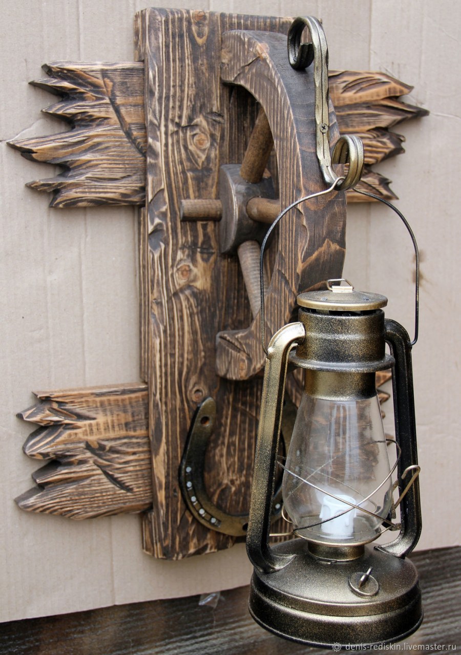 Бра из состаренного дерева