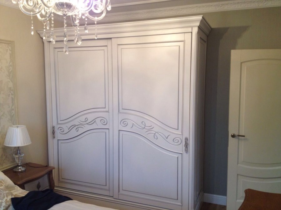 Дверцы шкафа патинирование