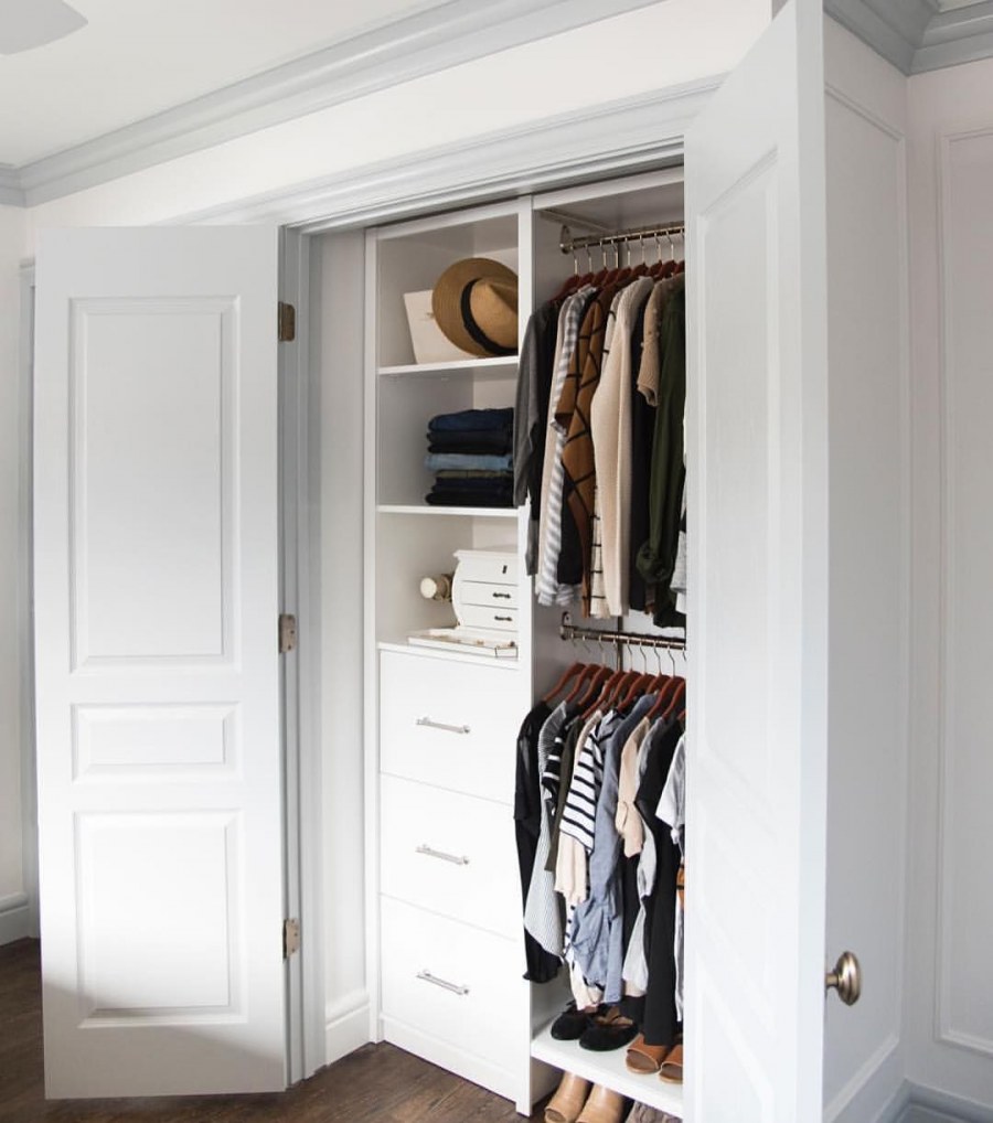 Шкаф в нишу с гардеробной