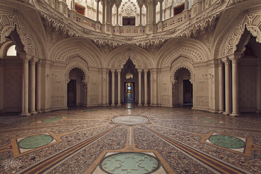 Убранство средневекового дворца Султана