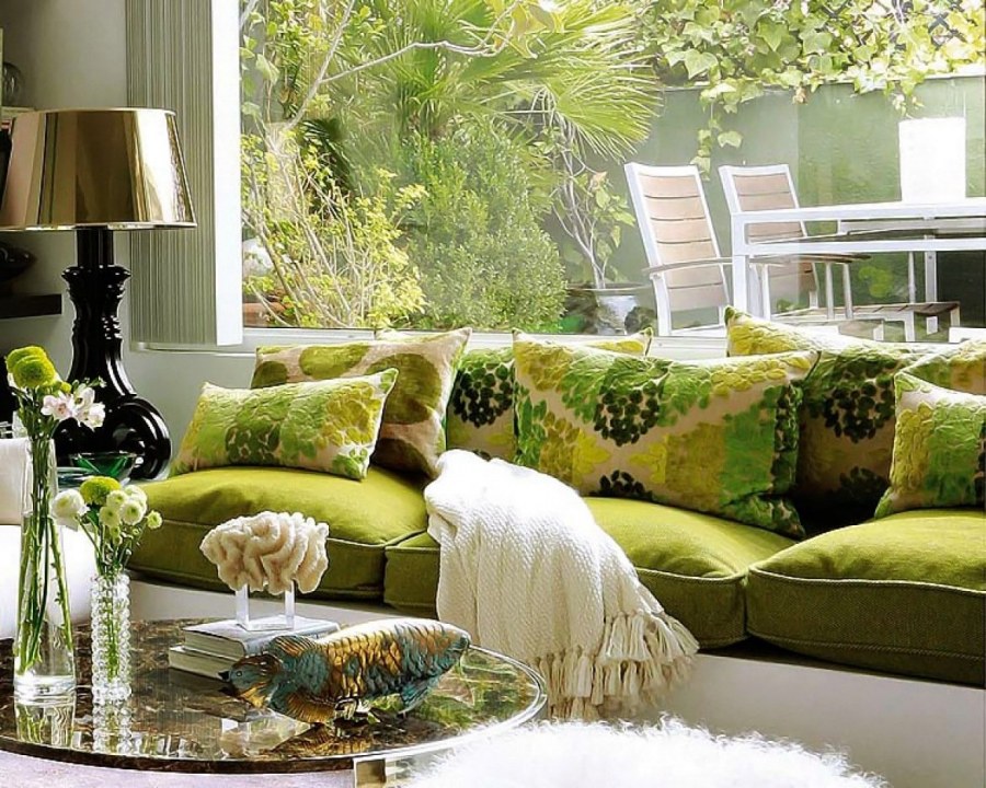 Уютная гостиная в зеленых тонах
