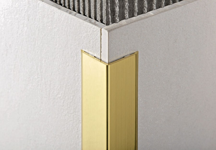 Уголок латунный 25х25