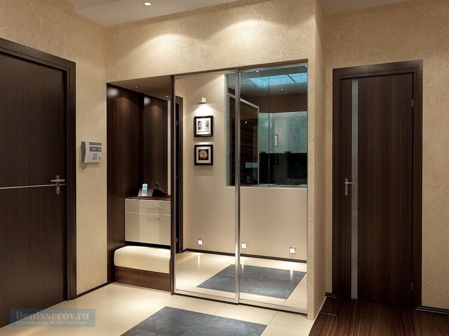 Квадратная прихожая