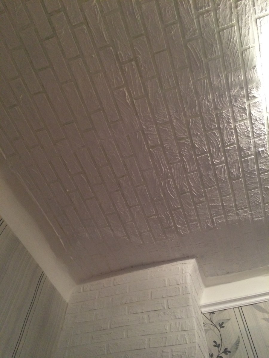 Бюджетная отделка потолка