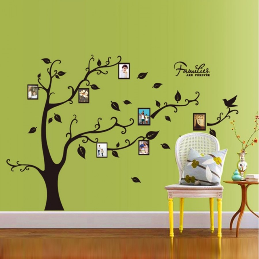 Дерево на стене