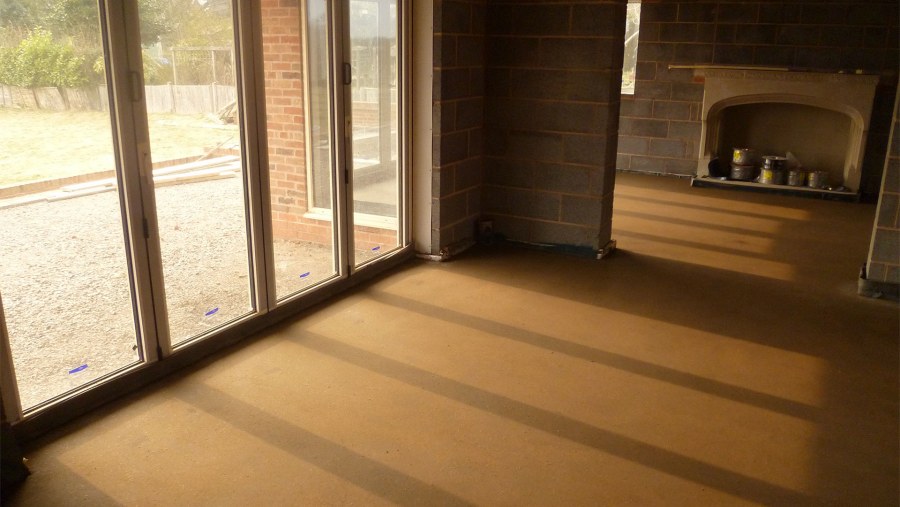 Пол в коттедже