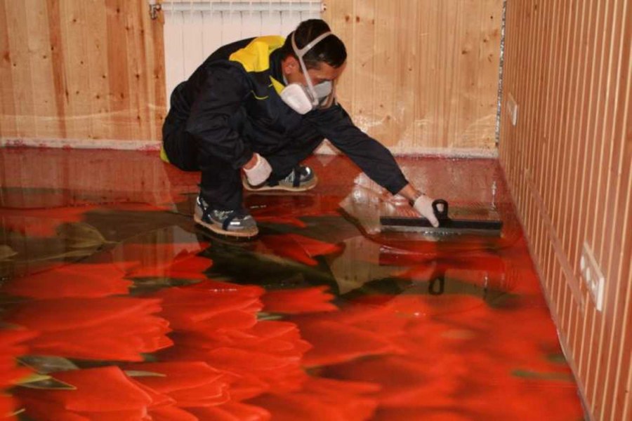 Вода на поверхности наливного пола