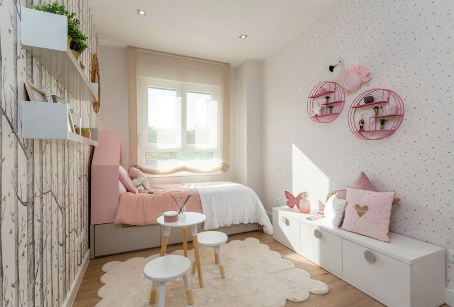 Небольшая детская для девочки