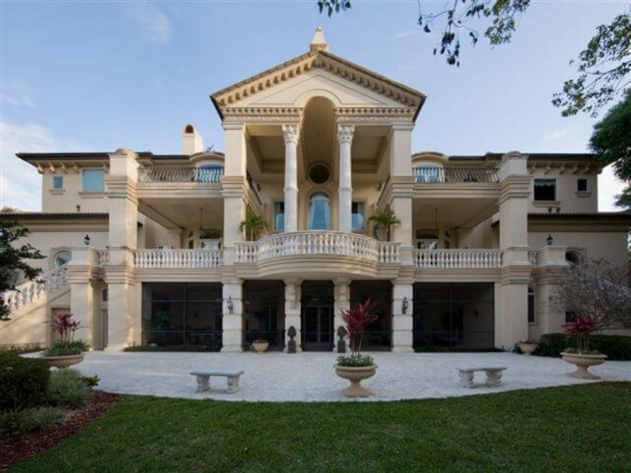 Вилла в стиле Барокко