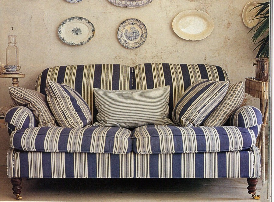 Диваны из ткани в полоску