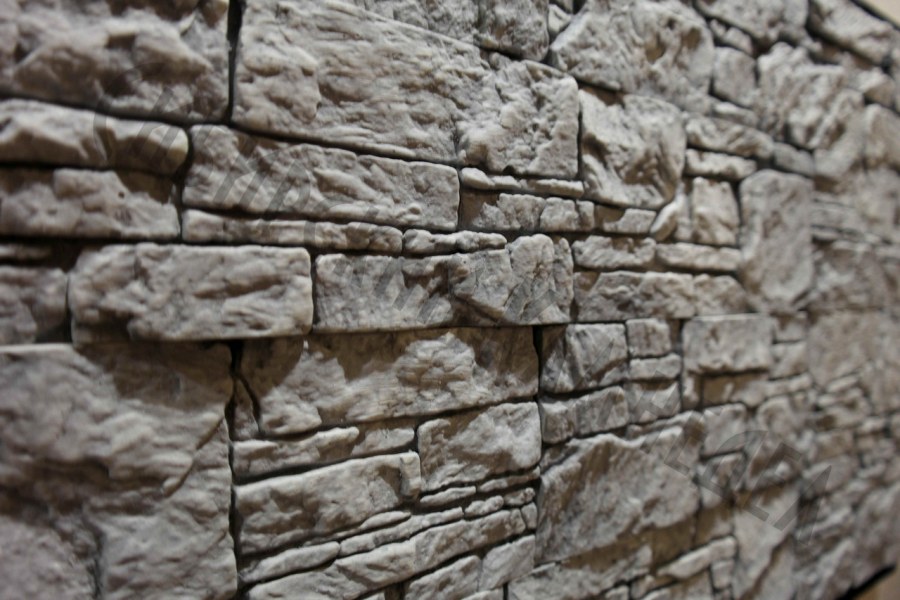 Рваный камень для внутренней отделки