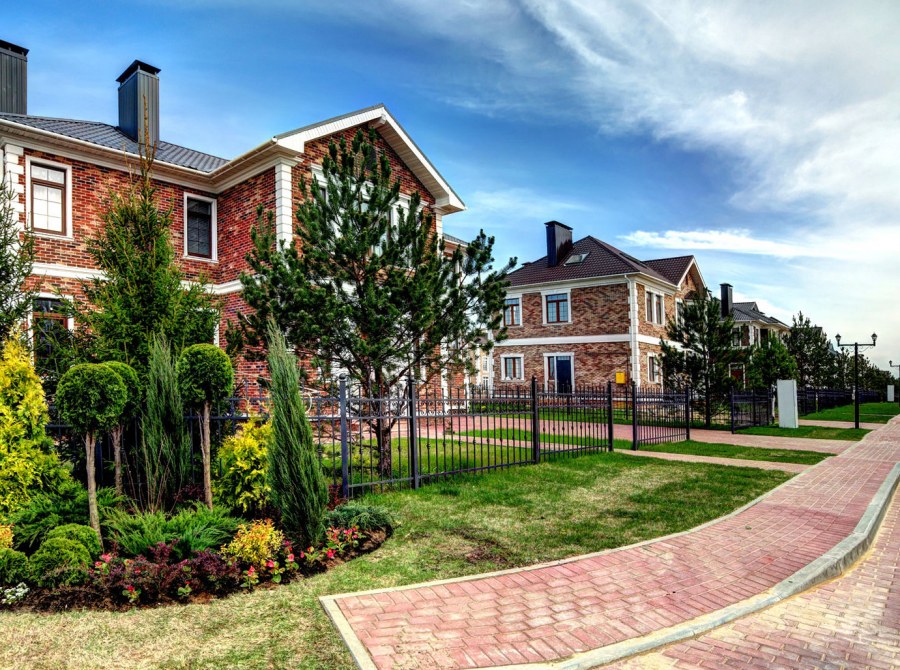 Поселок Европа на новой Риге