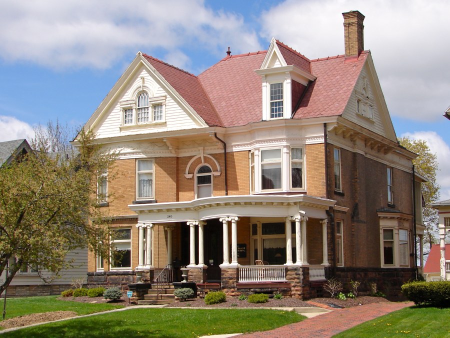 Уитни Авеню особняк