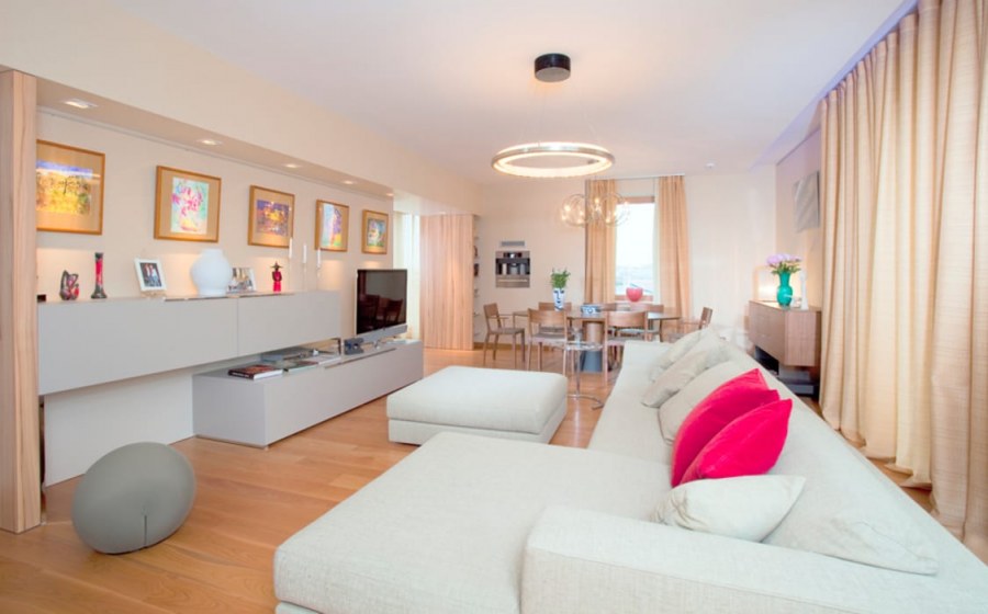 Ламинат в гостиной