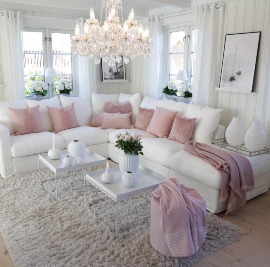 Гостиная в нежных тонах