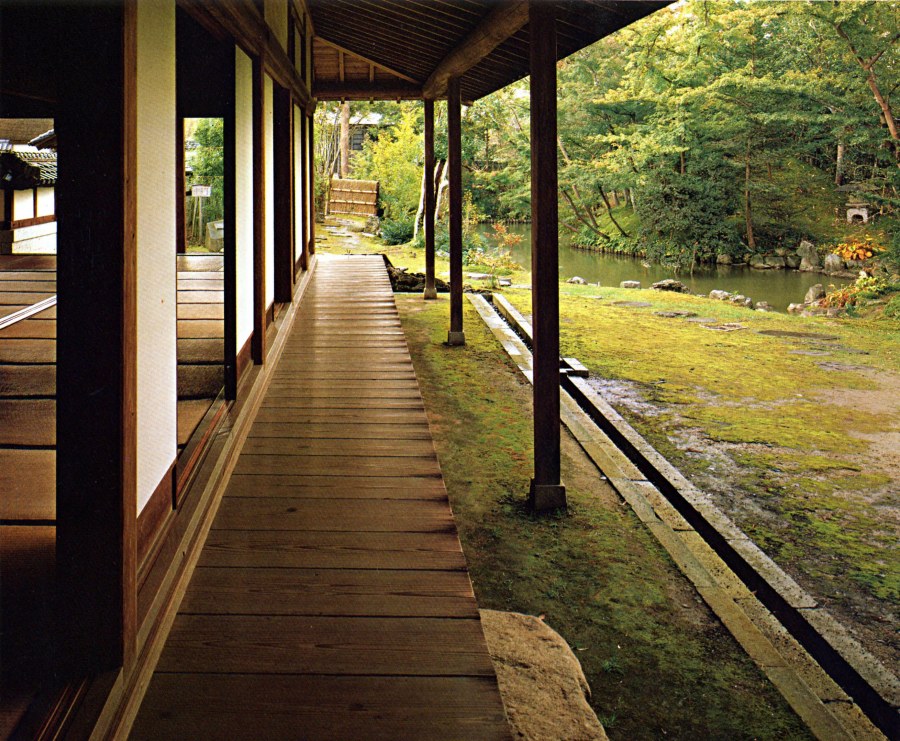 Японская веранда энгава