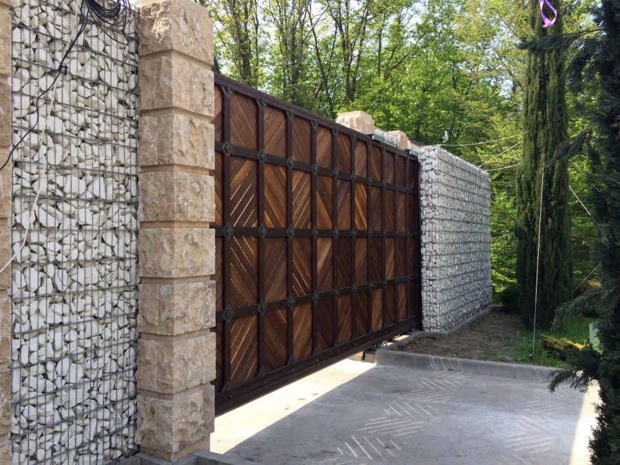 Ворота из габионов