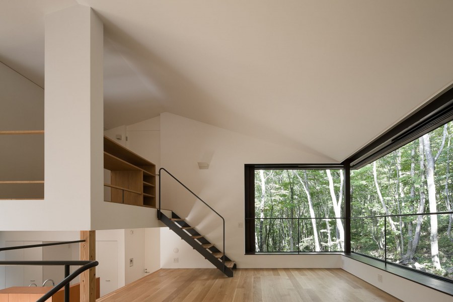 Компактный домик в два уровня