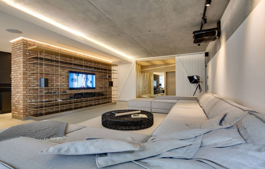 Необычный потолок в лофте