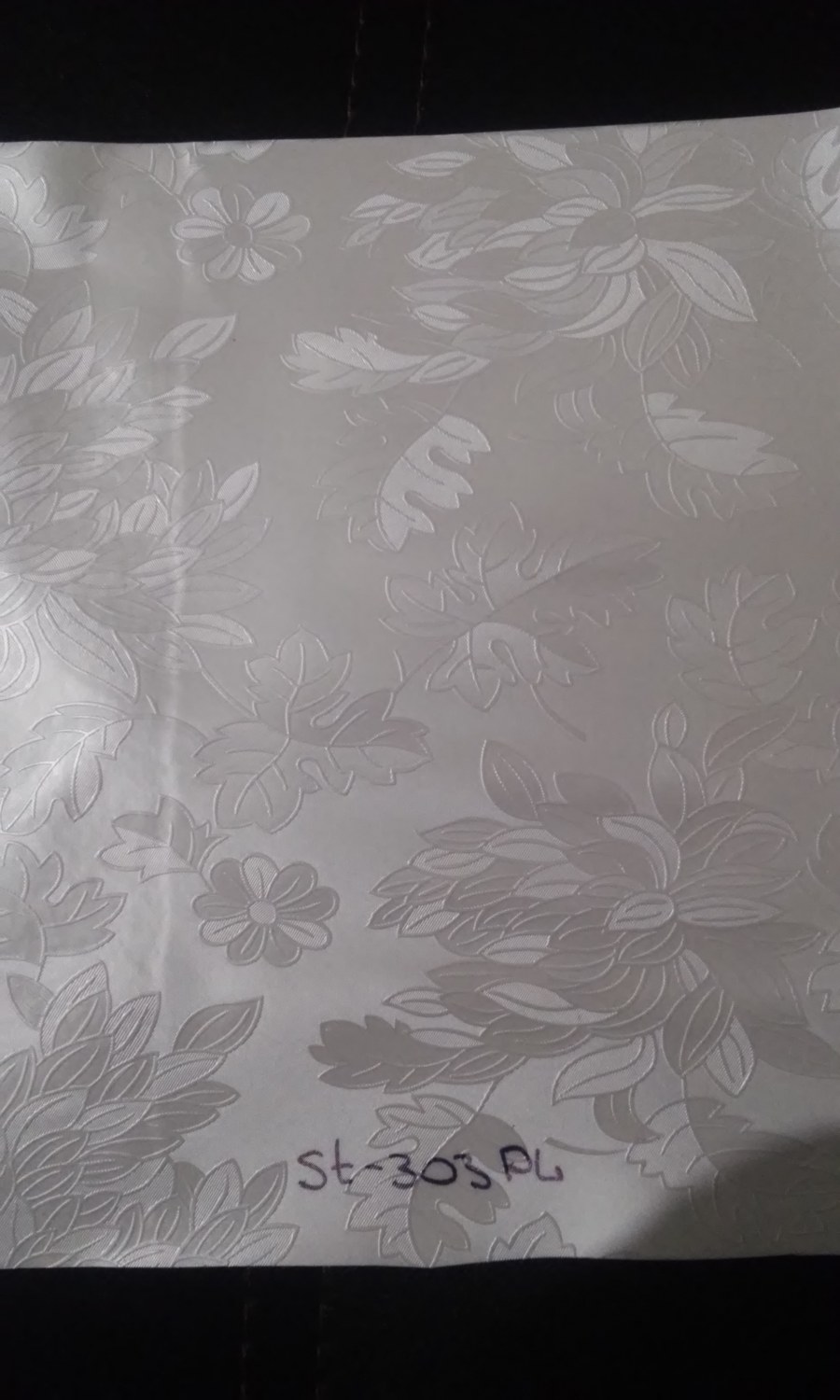 Фактурные натяжные потолки