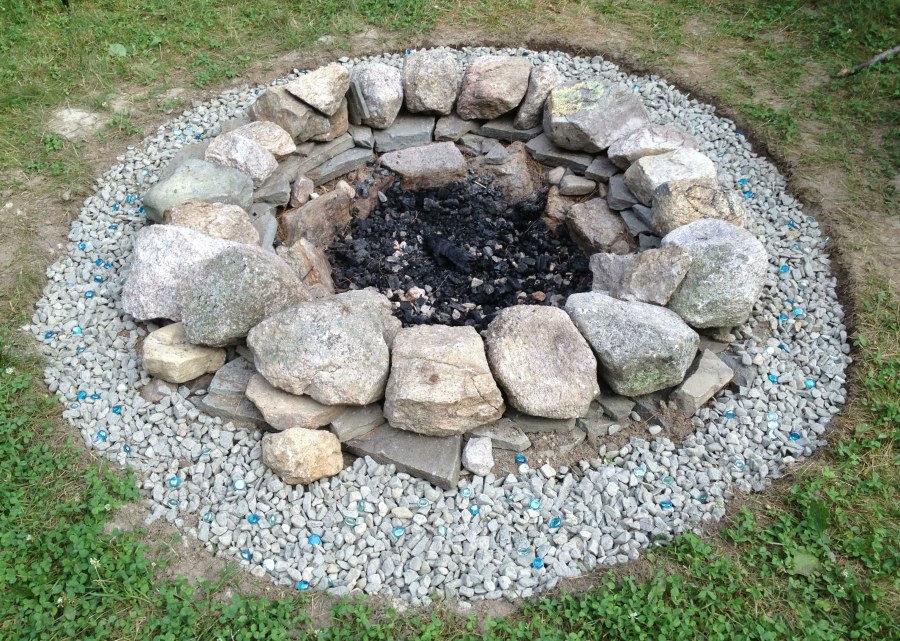 Кострище из камня