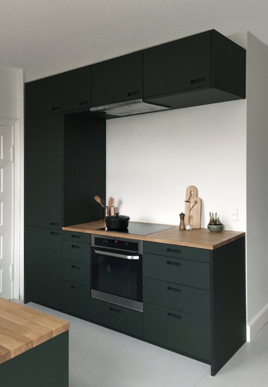 Черная кухня икеа Кунгсбакка