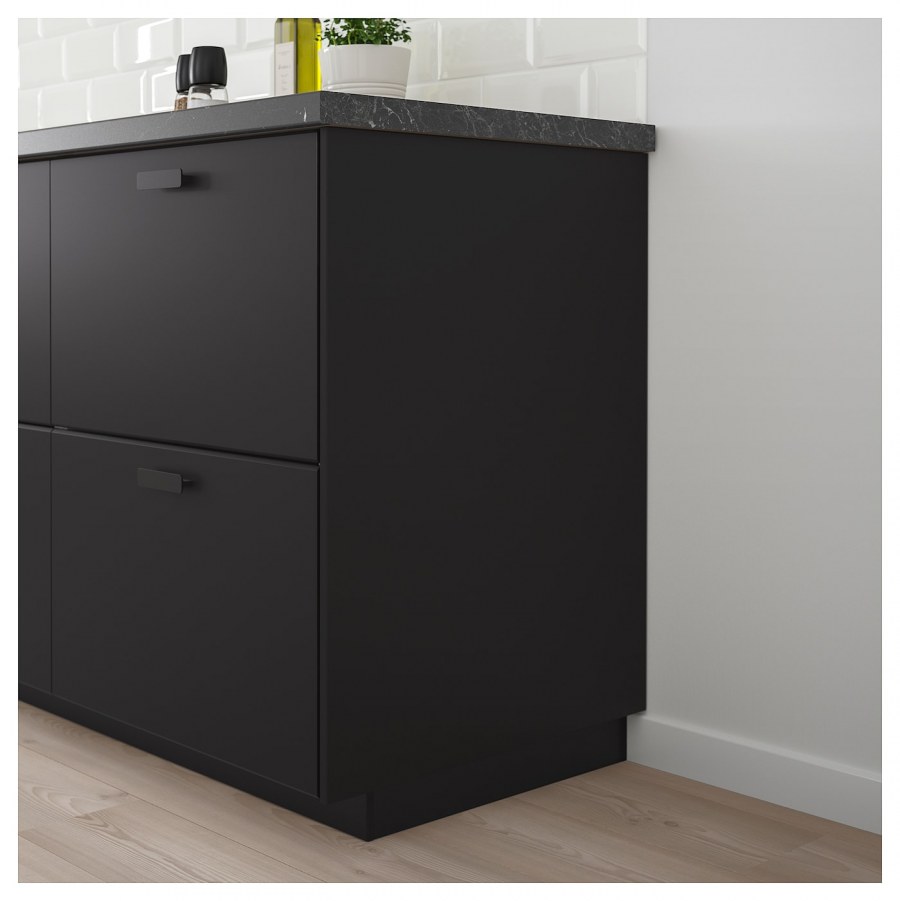 Черная кухня икеа Кунгсбакка