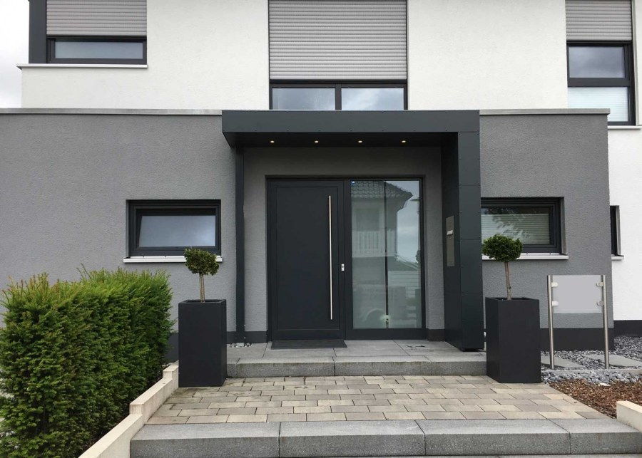 Входная группа в современном стиле