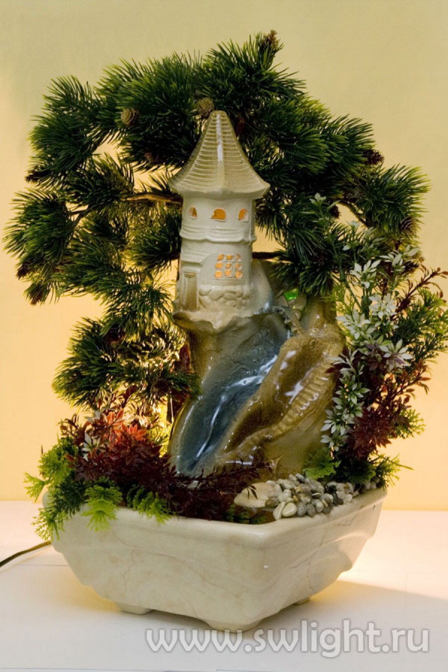 Комнатный фонтан с подсветкой