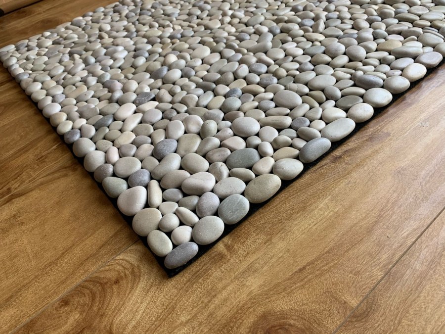 Ковер светлый