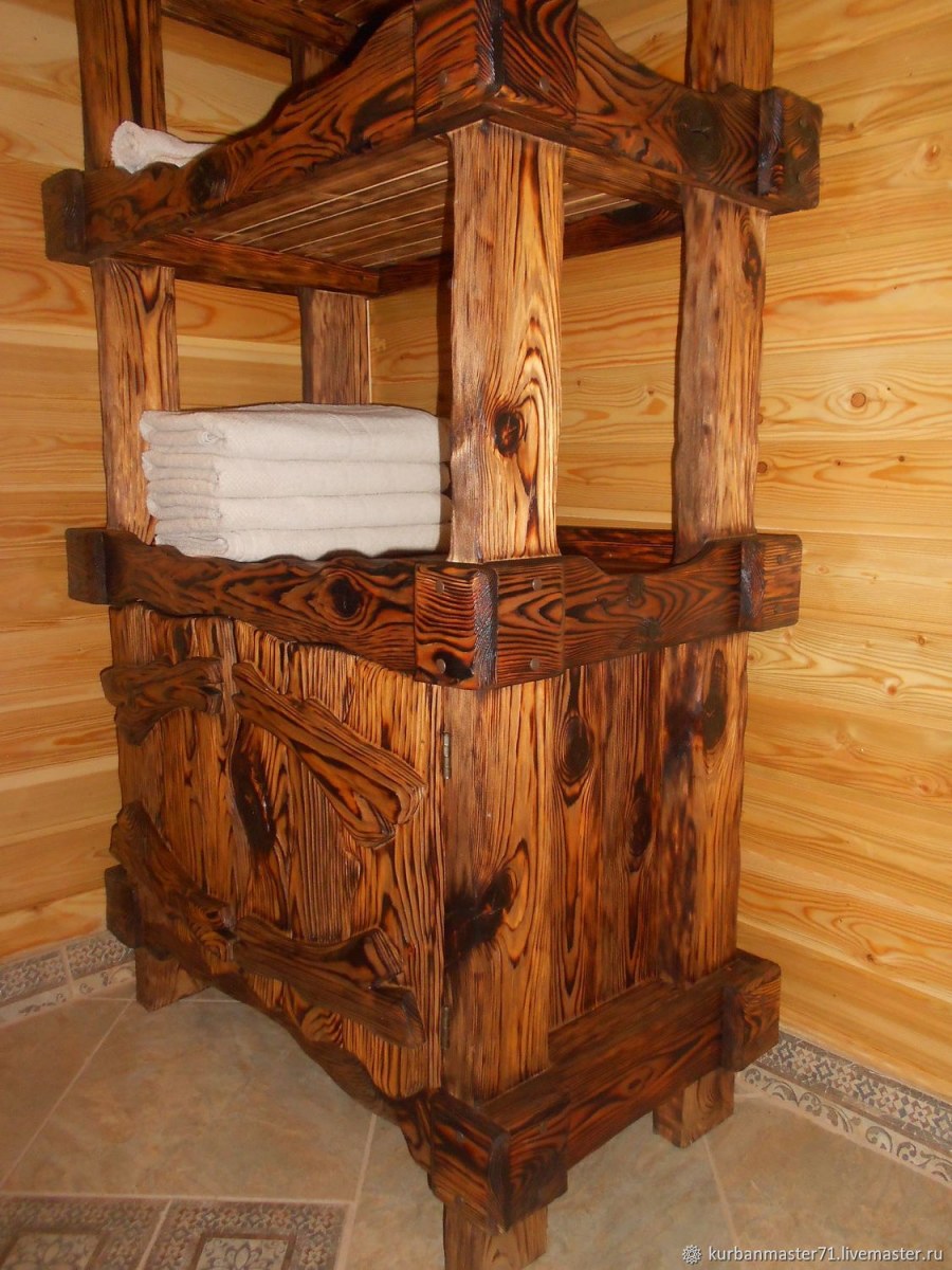 Полки из состаренного дерева