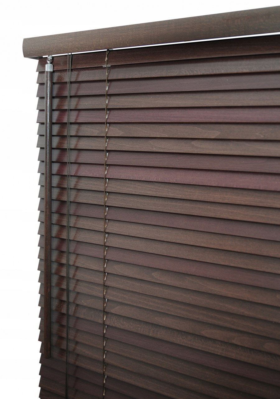 Деревянные жалюзи на окна