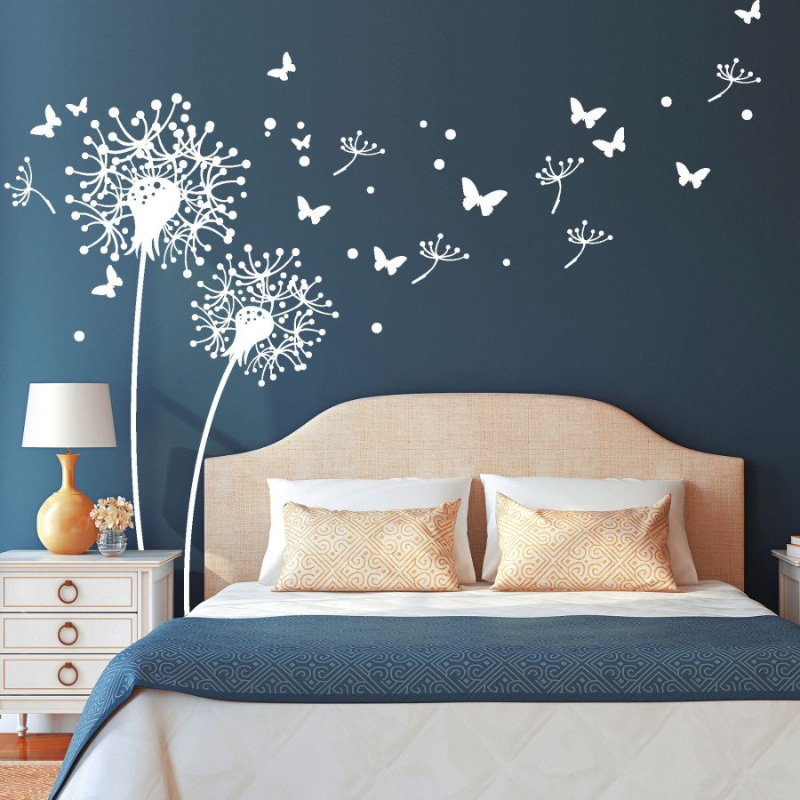 Украшение стен в спальне