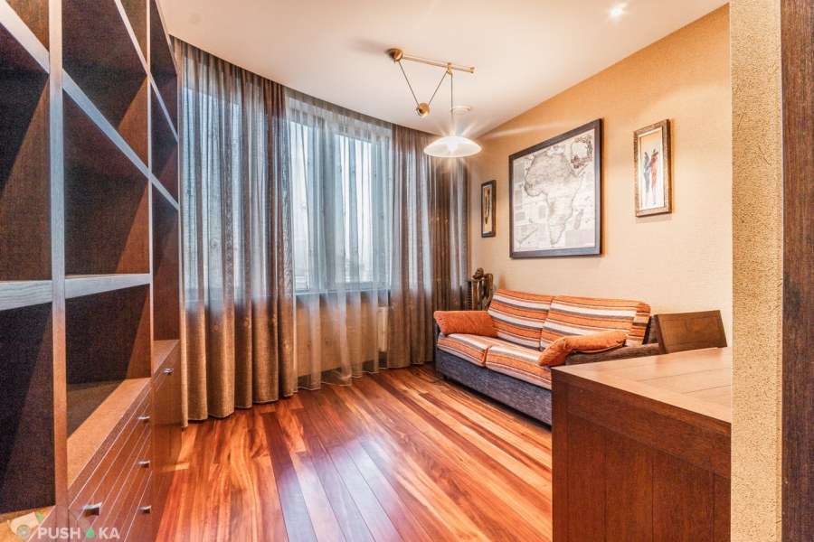 Интерьер перегородки кухни и гостиной