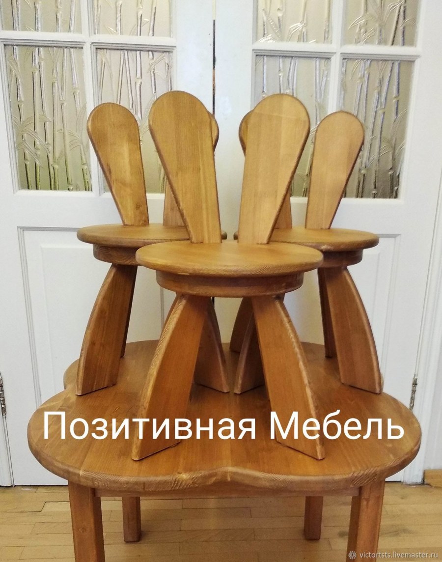 Деревянный стульчик зайчик