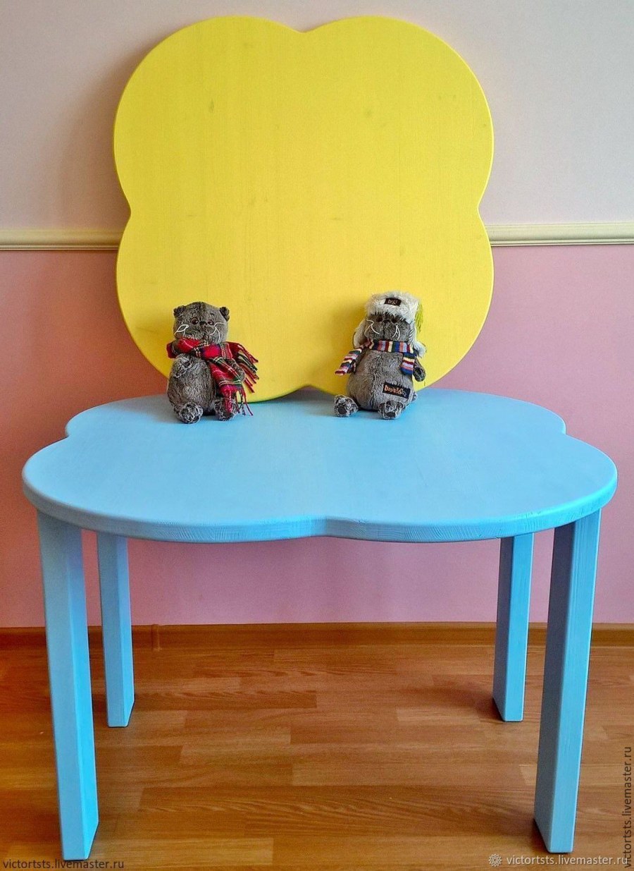 Столик и стульчик для детей Зайка