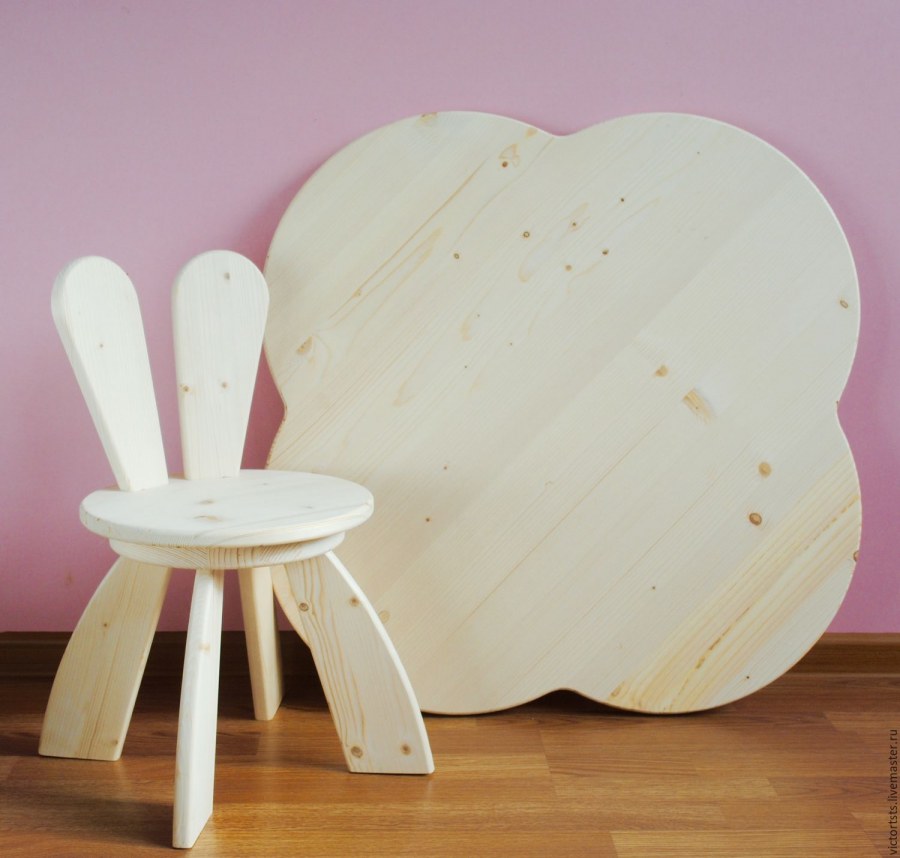 Столик со столиком зайчик