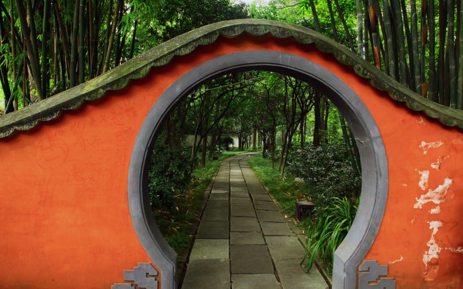 Круглые ворота Япония