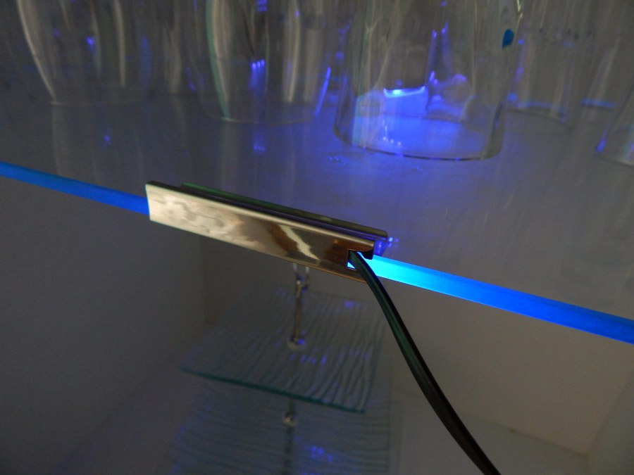 HLT полка с подсветкой led 863x328