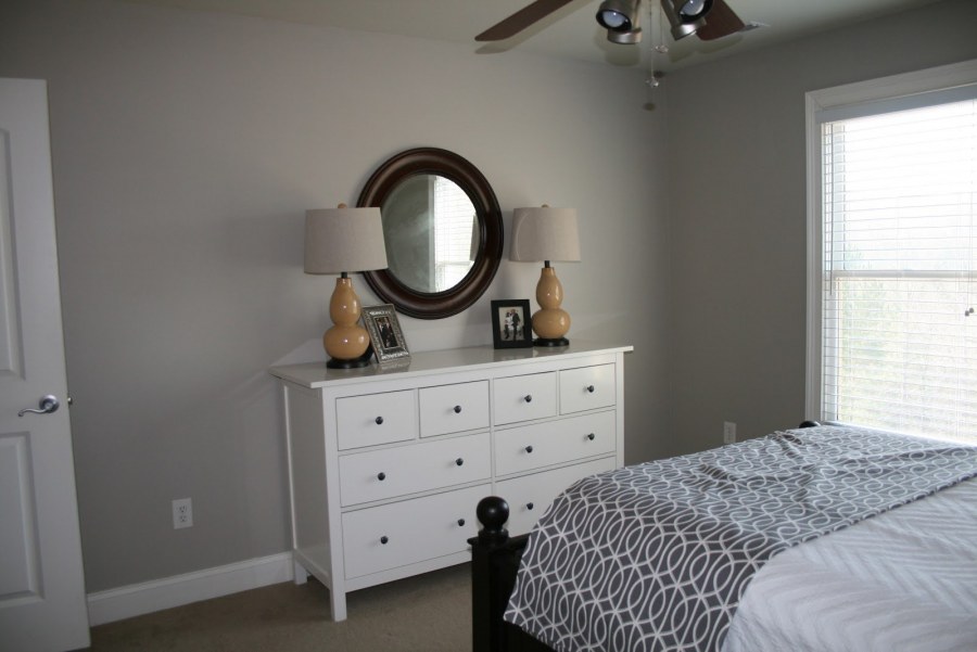 Светло серая краска для стен