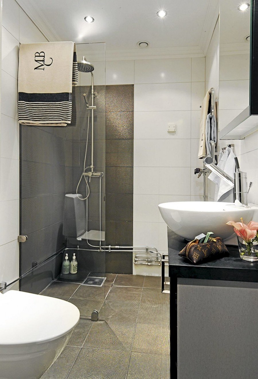 Ванна в квартире студии