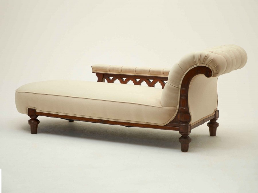 Старый диванчик