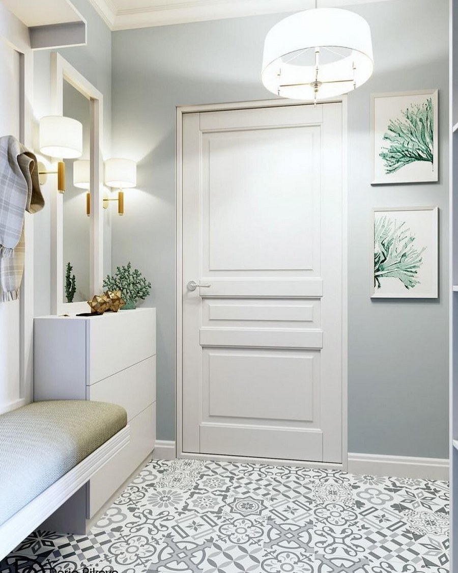 Прихожая в современном стиле в светлых тонах