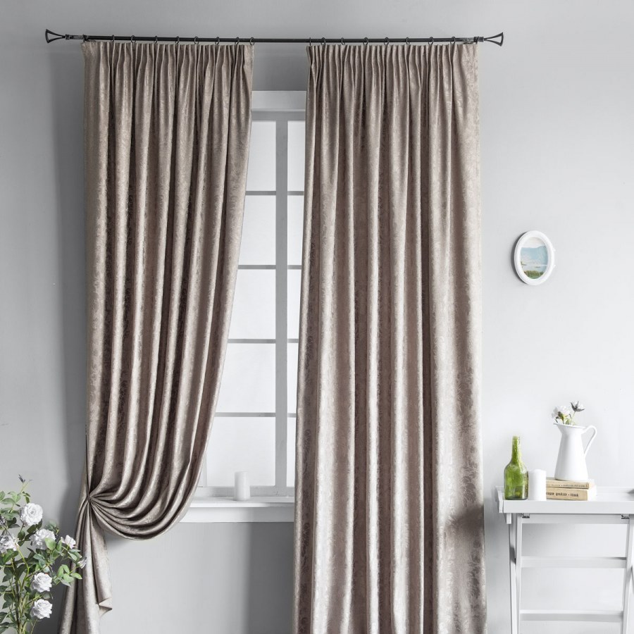 Серые шторы