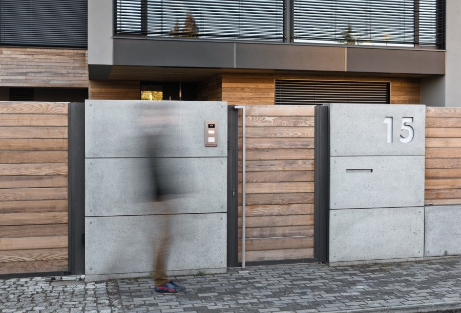 Каменный дом стильный